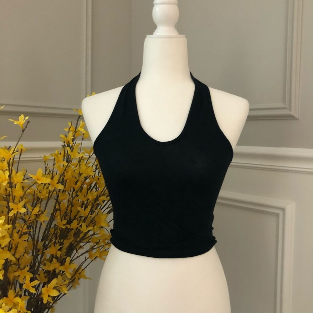 black halter top - Picture 2 of 5